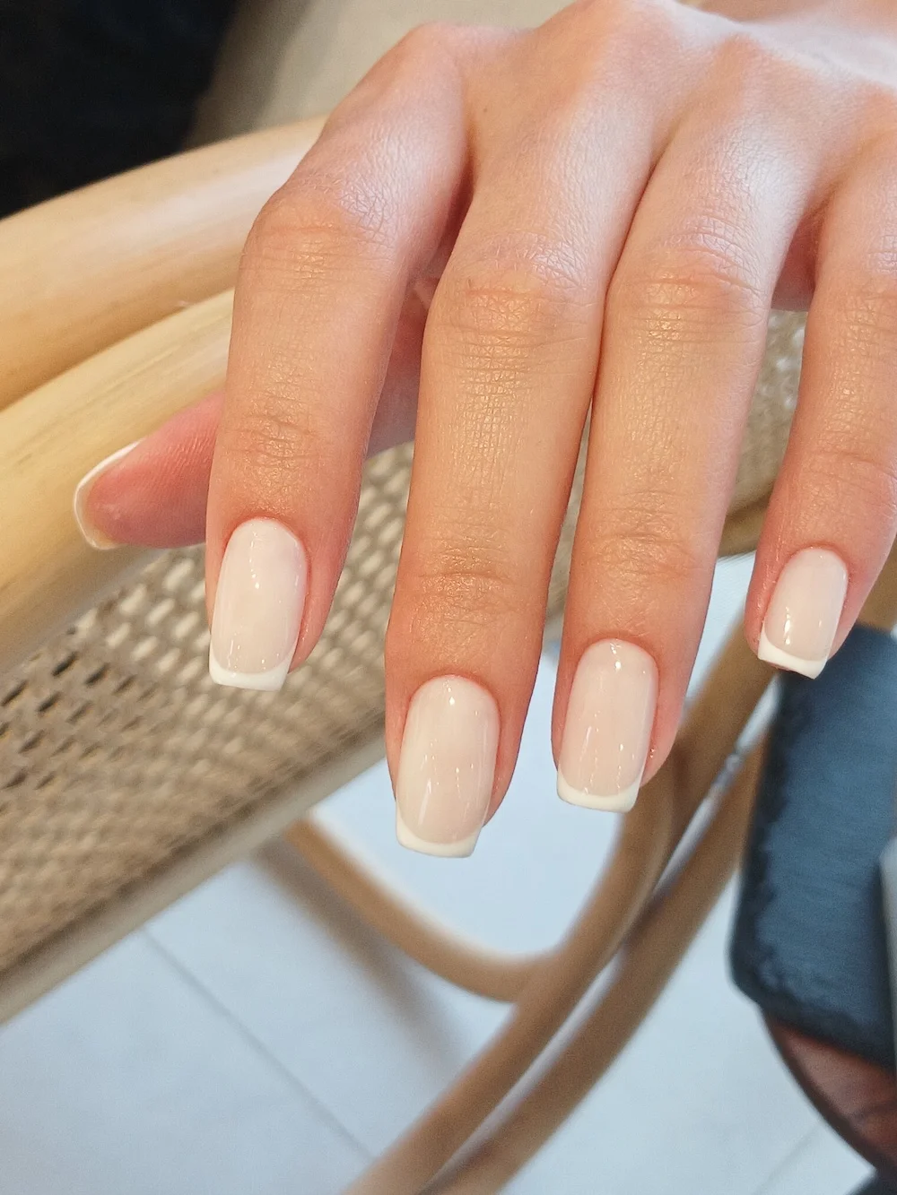 Gel vs. Acrylic Nails: Pros, Cons & What to Choose at Boho Salon