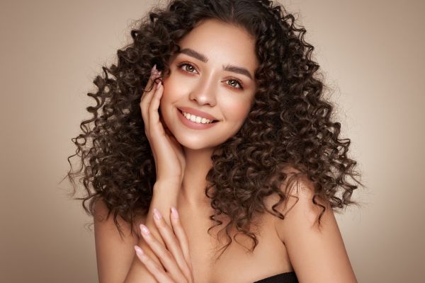 Best Curly Hair Salon in Dubai Marina: Expert Care for Natural Curls